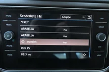 VW T-Roc Design TSI in Flash Rot Dach Schwarz