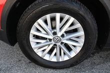 VW T-Roc Design TSI in Flash Rot Dach Schwarz