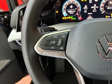 VW Golf Rabbit mHEV DSG in Grenadillschwarz Metallic