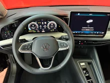 VW Golf Rabbit mHEV DSG in Grenadillschwarz Metallic