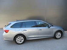 Škoda Octavia Combi Essence TSI in Smokey Diamond-Silber Metallic