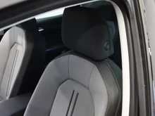 SEAT Leon Style Edition 1.5 TSI 115 PS in Nacht-Schwarz Metallic