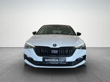 Škoda Scala Monte Carlo TSI in Moon-Weiß Metallic