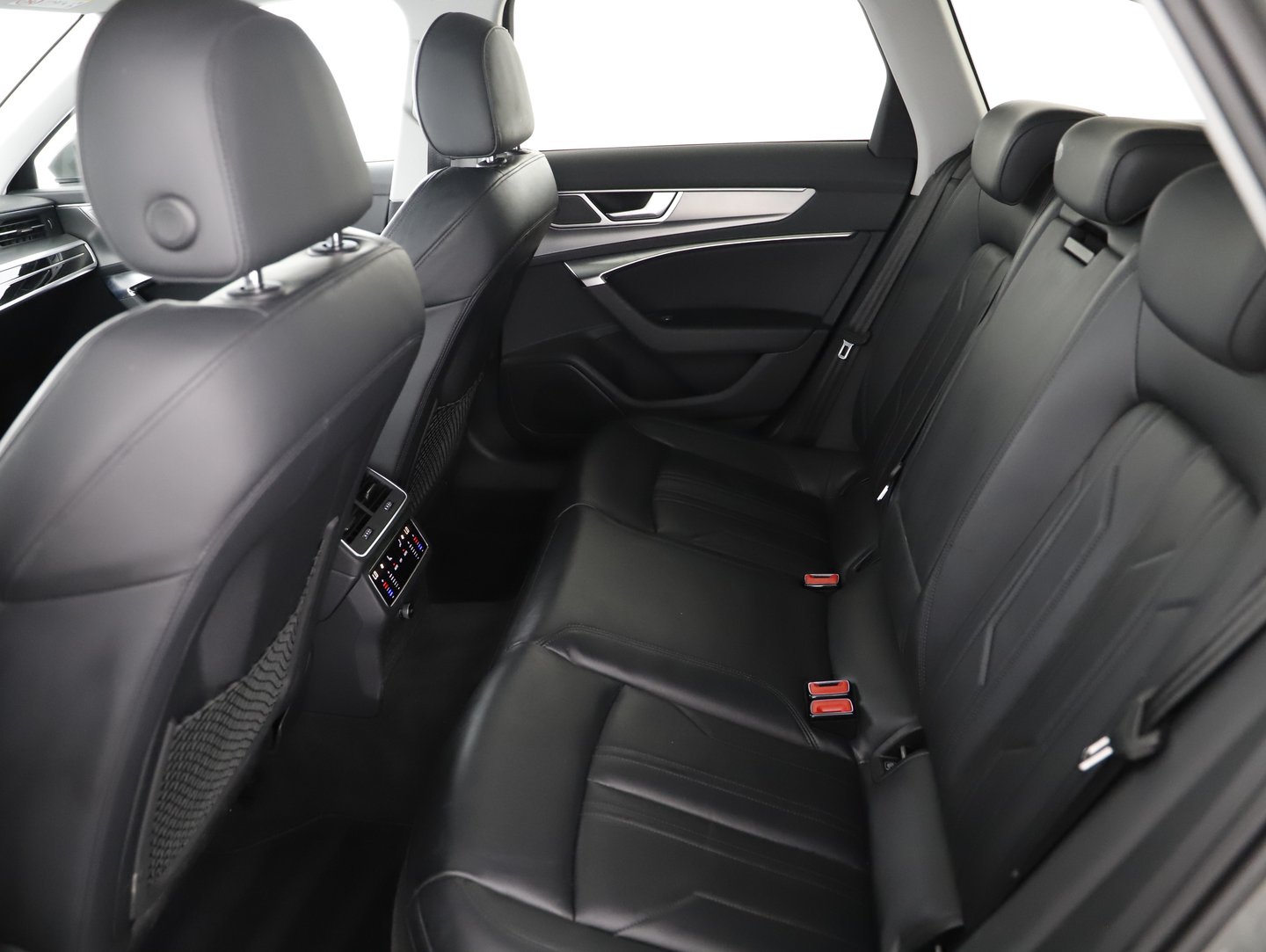 Audi A6 Avant 40 TDI quattro Sport | Bild 10 von 14