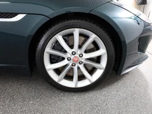Jaguar F-Type S Aut. in dunkelgrün- metallic