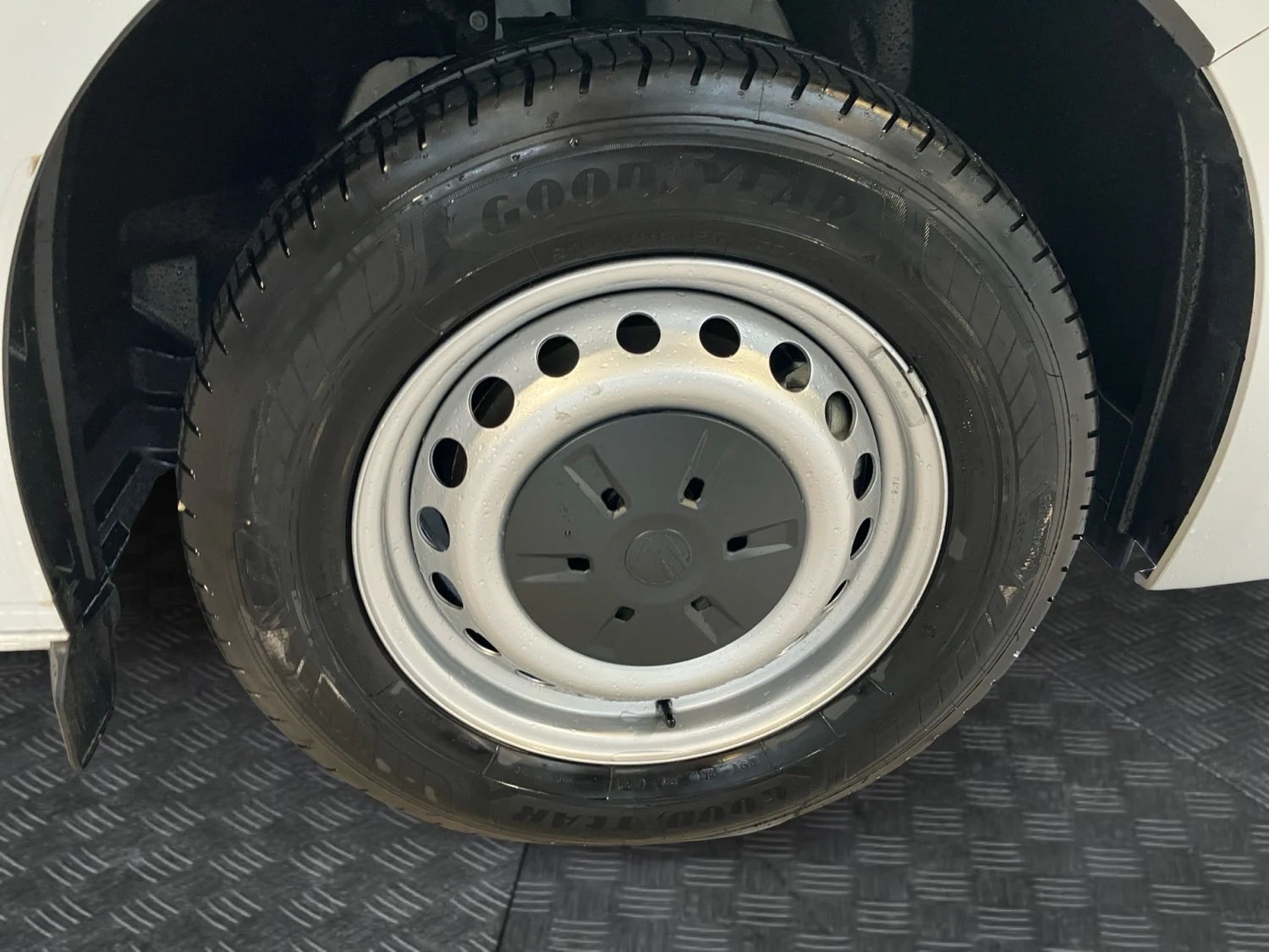 Bild eines Transporter Kastenwagen LR TDI 4MOTION