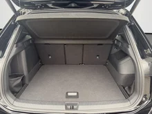 VW Tiguan Sport eHybrid DSG 150 kW in Grenadillschwarz Metallic