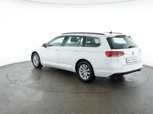 VW Passat Variant Business TDI DSG in PURE WHITE