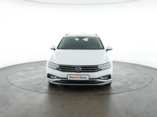 VW Passat Variant Business TDI DSG in PURE WHITE