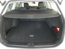VW Passat Variant Business TDI DSG in PURE WHITE