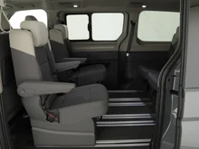 VW Multivan Business ÜH eHybrid 180 kW 4M in Puregrey