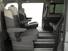 VW Multivan Business ÜH eHybrid 180 kW 4M in Puregrey