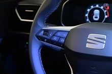 SEAT Leon SP Kombi Style Edition 1.5 eTSI DSG in Nacht-Schwarz Metallic