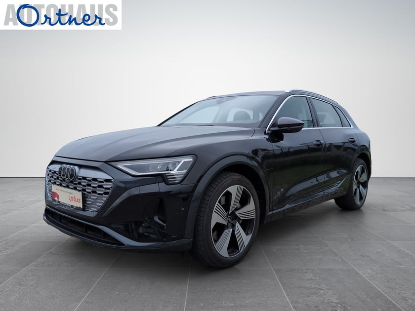 Audi Q8 50 e-tron quattro business