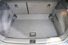 SEAT Arona Xcellence EcoTSI DSG in Magnet-Grau Metallic Dach Nacht-Schwarz