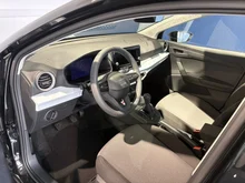 SEAT Ibiza Reference Edition 1.0 80PS in Nacht-Schwarz Metallic