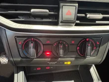 SEAT Ibiza Reference Edition 1.0 80PS in Nacht-Schwarz Metallic