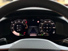 CUPRA Terramar 1.5 e-TSI 150 PS DSG in Cosmos-Blau Metallic
