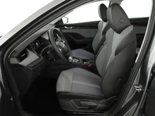 Škoda Octavia Combi Selection TDI DSG in Graphit-Grau Metallic