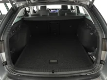 Škoda Octavia Combi Selection TDI DSG in Graphit-Grau Metallic