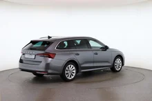 Škoda Octavia Combi Selection TDI DSG in Graphit-Grau Metallic