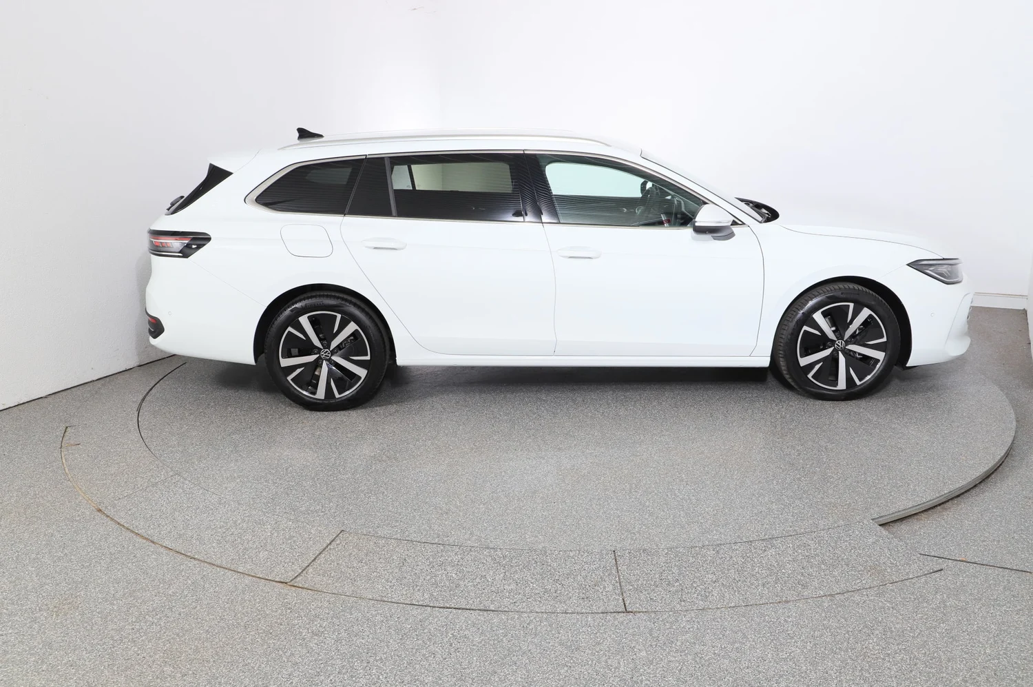 Bild eines VW Passat Variant Business TDI DSG