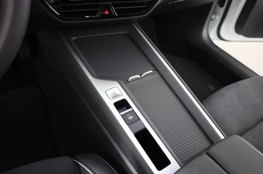 Bild eines VW Passat Variant Business TDI DSG