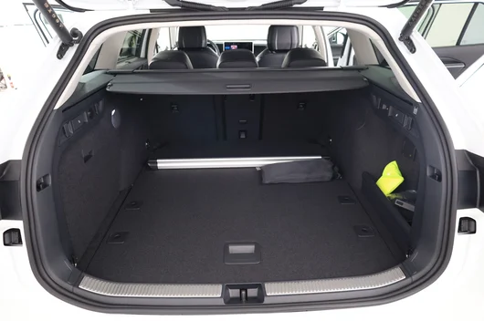 Bild eines VW Passat Variant Business TDI DSG