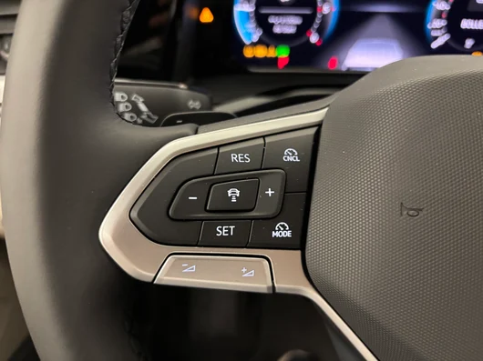 Bild eines VW Multivan Business TDI