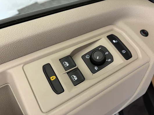 Bild eines VW Multivan Business TDI