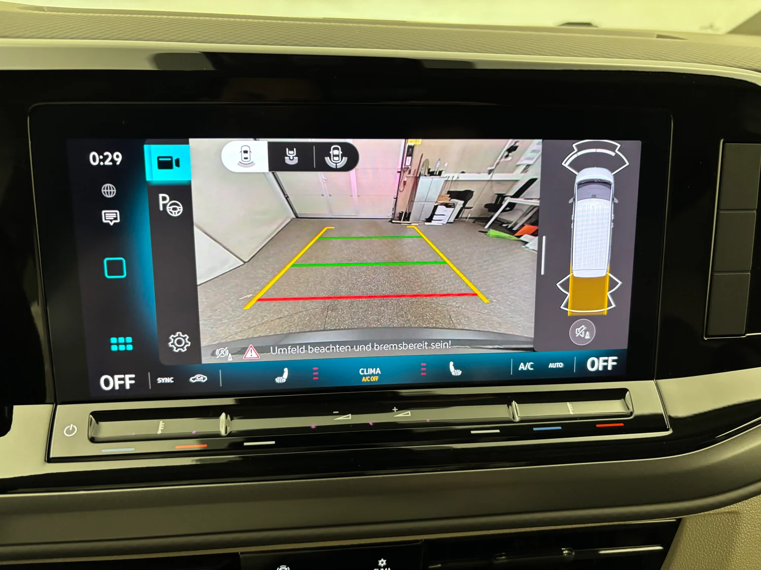 Bild eines VW Multivan Business TDI