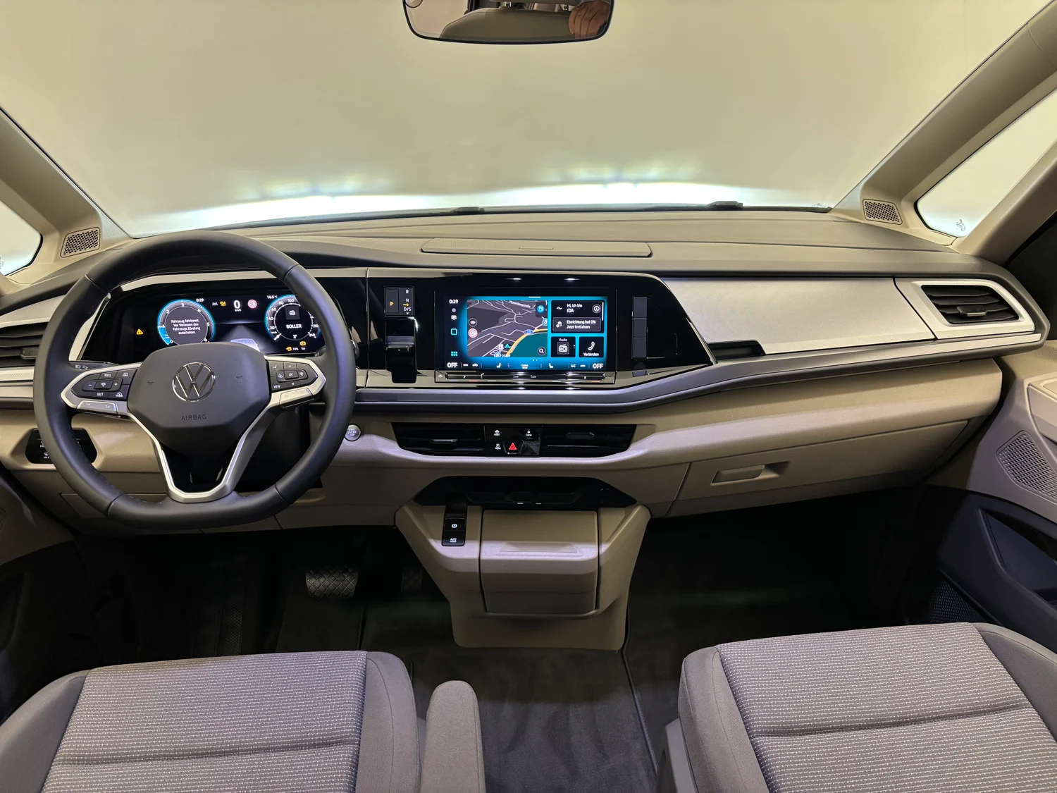 Bild eines VW Multivan Business TDI