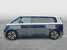 VW ID Buzz ID. Buzz Pro LR 4MOTION 250 kW in Candy Weiß / Starlight Blue Metallic