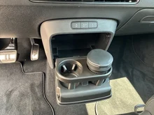 VW ID Buzz ID. Buzz Pro LR 4MOTION 250 kW in Candy Weiß / Starlight Blue Metallic