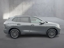 VW Tiguan Friends eTSI DSG in Delfingrau Metallic