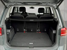 VW Touran Comfortline TDI DSG in Delfingrau Metallic