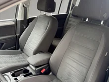 VW Touran Comfortline TDI DSG in Delfingrau Metallic