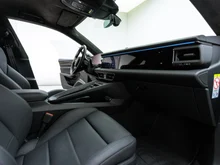 Porsche Macan Turbo in tiefschwarzmetallic