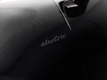 Porsche Macan Turbo in tiefschwarzmetallic