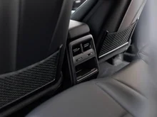 Porsche Macan Turbo in tiefschwarzmetallic