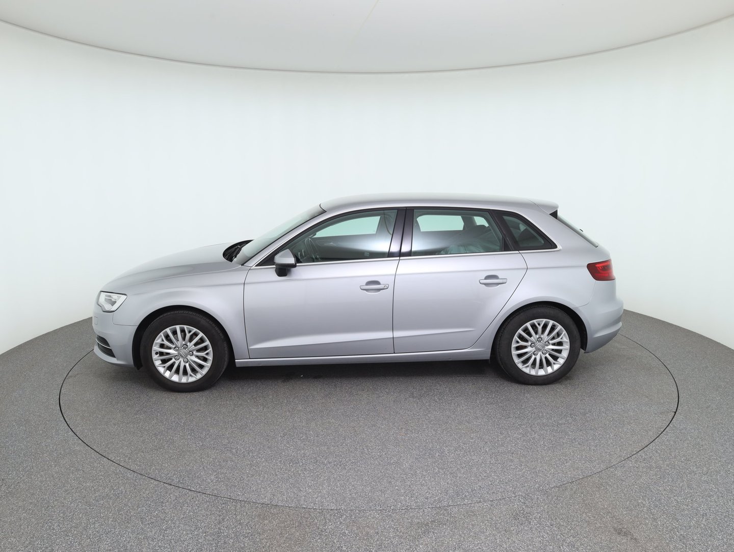 Audi A3 SB 1.6 TDI intense | Bild 8 von 28