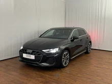 Audi A3 Sportback 35 TFSI S line in Mythosschwarz Metallic