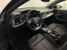 Audi A3 Sportback 35 TFSI S line in Mythosschwarz Metallic