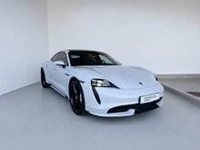Porsche Taycan Turbo in carraraweißmetallic