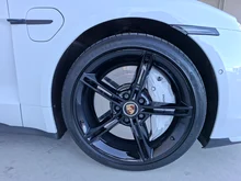 Porsche Taycan Turbo in carraraweißmetallic