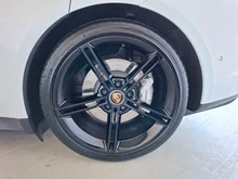 Porsche Taycan Turbo in carraraweißmetallic