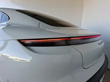 Porsche Taycan Turbo in carraraweißmetallic
