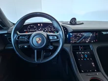 Porsche Taycan Turbo in carraraweißmetallic