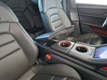 Porsche Taycan Turbo in carraraweißmetallic