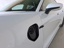 Porsche Taycan Turbo in carraraweißmetallic
